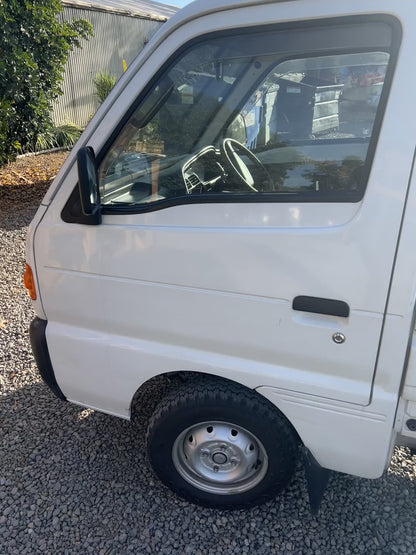 Suzuki Carry Kei Truck White 660CC 2WD - 1996 (16k KM)